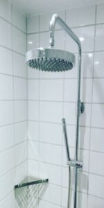 badrumsrenovering-jendrekson-dusch-rostfritt-stal